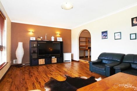 Property photo of 15 McLeish Place Thornlie WA 6108