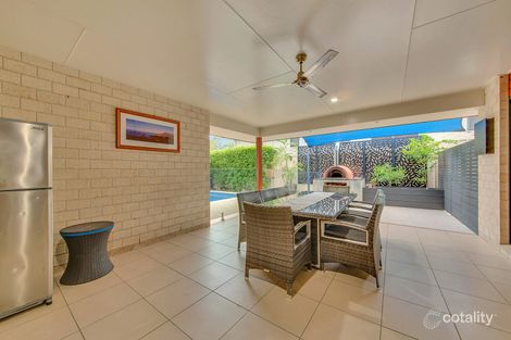 Property photo of 17 Longreach Court Tannum Sands QLD 4680