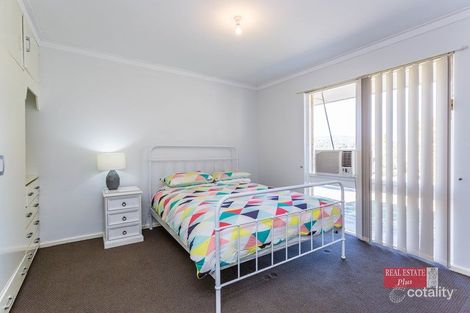 Property photo of 17 Dalwood Road Swan View WA 6056