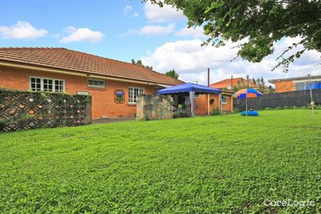 Property photo of 37 Crutchley Street Fairfield QLD 4103