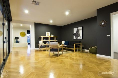 Property photo of 16 Barrett Place Doreen VIC 3754