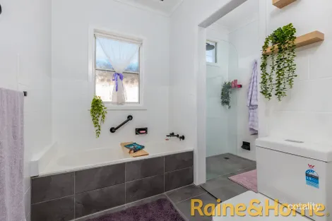 Property photo of 2 Mansour Street Dubbo NSW 2830
