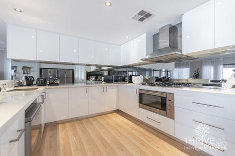 Property photo of 6 Bluebeech Way Piara Waters WA 6112