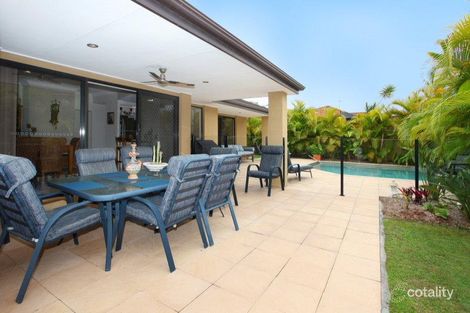 11 Moonraker St, Clear Island Waters, QLD 4226