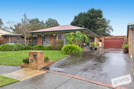32 Ireland Ave, Narre Warren, VIC 3805