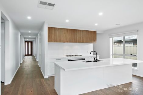 Property photo of 12 Zircon Street Alfredton VIC 3350