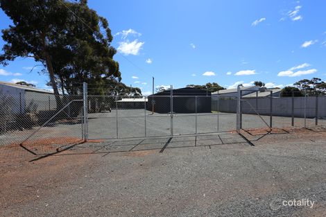 17 Clianthus Rd, Kambalda West, WA 6442