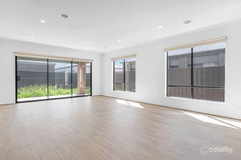 Property photo of 19 Flagstone Street Werribee VIC 3030
