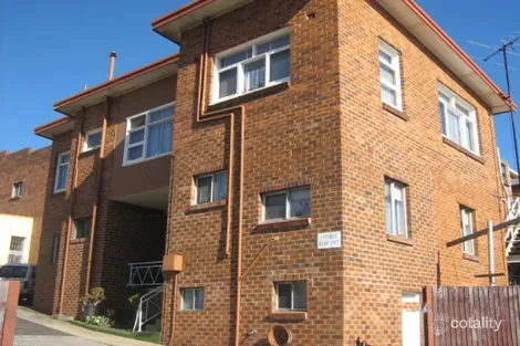 320-322 Crown St, Wollongong, NSW 2500