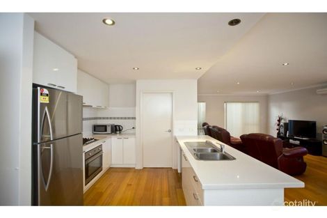 Property photo of 2/52 Spinnaker Heights Yangebup WA 6164