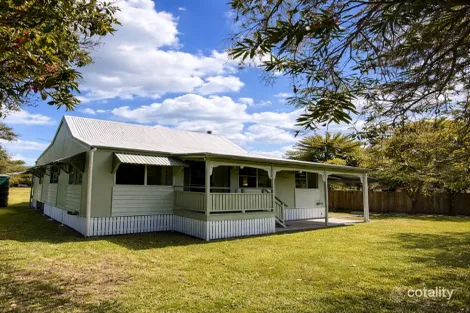 35 Wadeleigh St, Bororen, QLD 4678