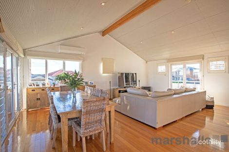 Property photo of 2 Elandale Place Redhead NSW 2290