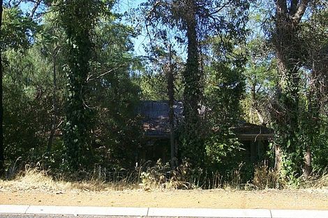 99 Railway Rd, Gooseberry Hill, WA 6076