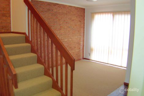 Property photo of 9 Rowe Place Phillip ACT 2606