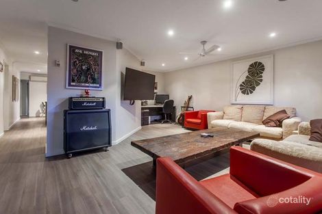 Property photo of 5 Warrin Rise Langwarrin VIC 3910