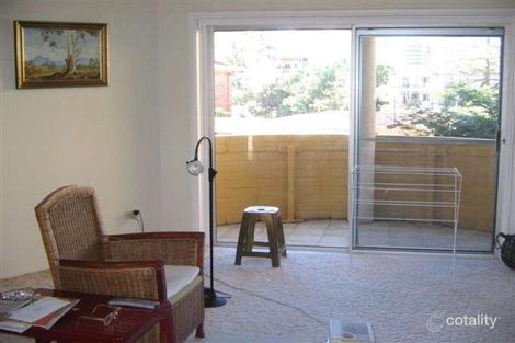 Property photo of 8/9 Holborow Close Surfers Paradise QLD 4217
