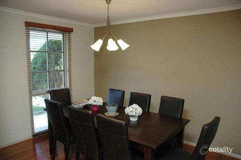 Property photo of 4 Bruce Court Berwick VIC 3806