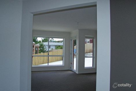 Property photo of 2/114 Gordons Hill Road Lindisfarne TAS 7015