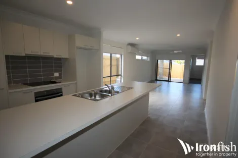 Property photo of 5 Maynard Street Silkstone QLD 4304