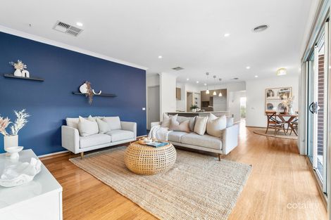 Property photo of 2 Rhone Grove Skye VIC 3977