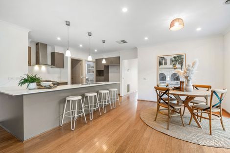 Property photo of 2 Rhone Grove Skye VIC 3977