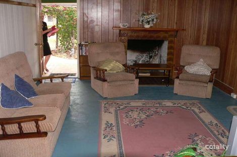Property photo of 11 Willoughby Street Willows QLD 4702