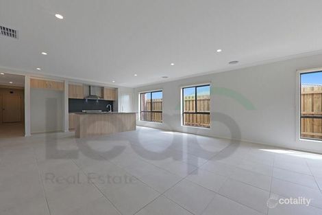 Property photo of 29 Vecchio Parkway Wallan VIC 3756
