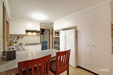 Property photo of 17 Parkview Crescent Jerrabomberra NSW 2619