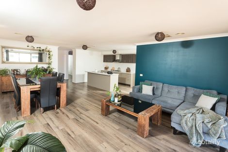 Property photo of 9 Birkdale Square Tatura VIC 3616