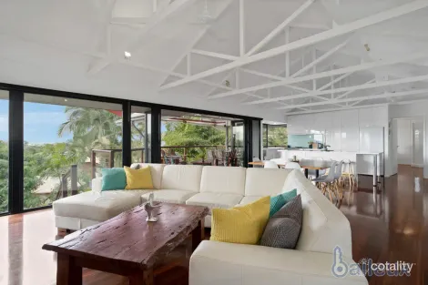 Property photo of 21 Sailaway Drive Eimeo QLD 4740