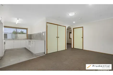 Property photo of 19 Hamlet Crescent Rosemeadow NSW 2560