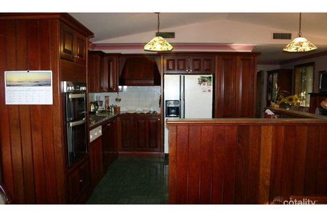 Property photo of 74 Kullaroo Road Summerland Point NSW 2259