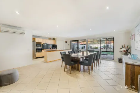 Property photo of 15 Dee Close Prestons NSW 2170