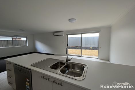 8 Jacaranda Rd, Davoren Park, SA 5113