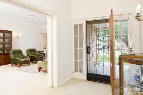 Property photo of 2 Meadowbank Rise Urrbrae SA 5064