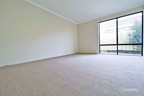 Property photo of 4 Turtledove Way Bennett Springs WA 6063