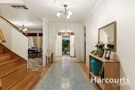 Property photo of 9 Whitecliffe Drive Rowville VIC 3178