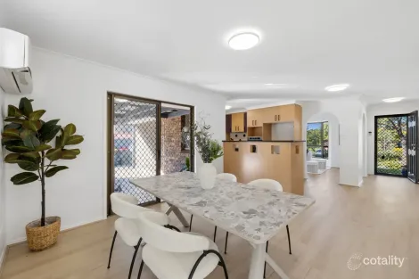 Property photo of 3 Grenadier Court Runcorn QLD 4113