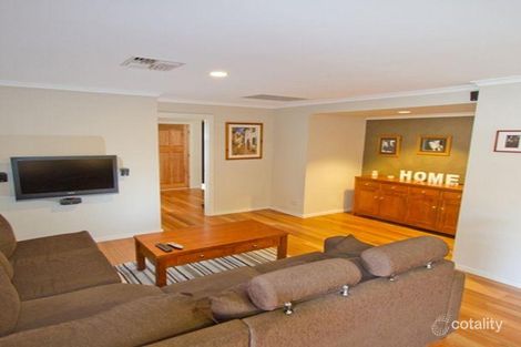 5 Summer Hill Ct, Wynn Vale, SA 5127