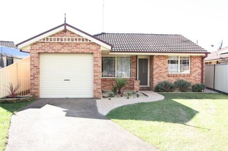 Property photo of 32 Henze Crescent Claremont Meadows NSW 2747