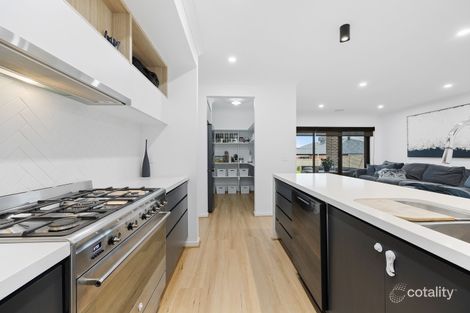 Property photo of 6 Pelican Drive Winter Valley VIC 3358