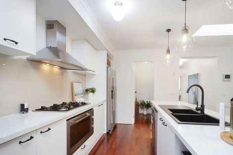 Property photo of 8 Threadneedle Street Attwood VIC 3049