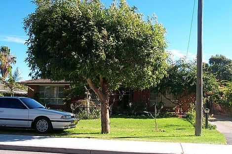 7 Jubilee St, Beckenham, WA 6107