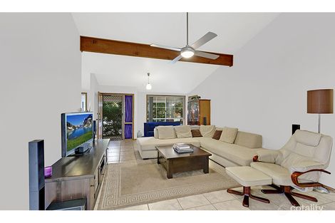 232 Cresthaven Ave, Bateau Bay, NSW 2261