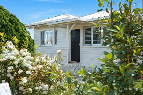 5 BELGIUM ST, SOUTH TOOWOOMBA, QLD 4350