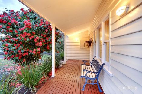 Property photo of 16 Emerald Street Ringwood VIC 3134