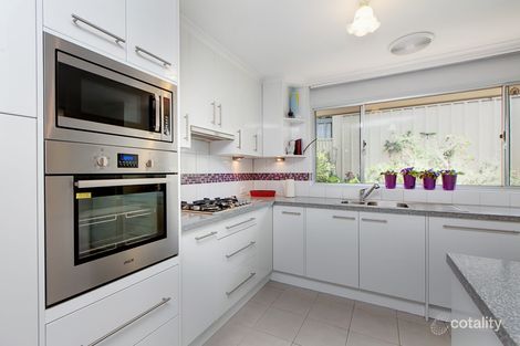 Property photo of 4 Oxley Court Hackham SA 5163