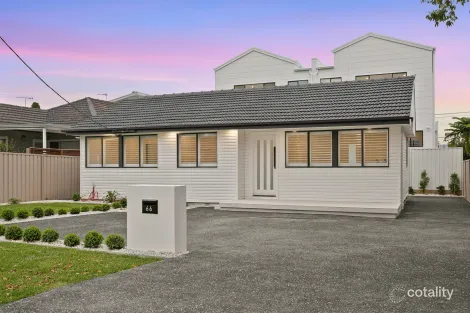 66 Deakin St, Oak Flats, NSW 2529