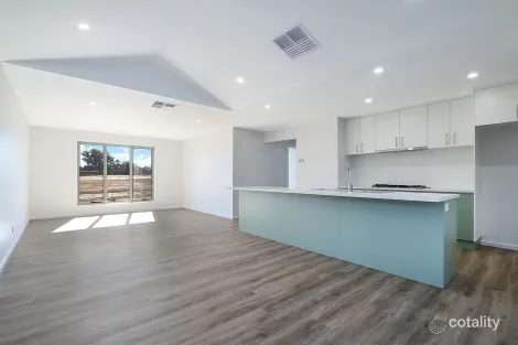 13 Bradford Dr, Thurgoona, NSW 2640