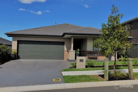 Property photo of 8 Resolution Avenue Leppington NSW 2179